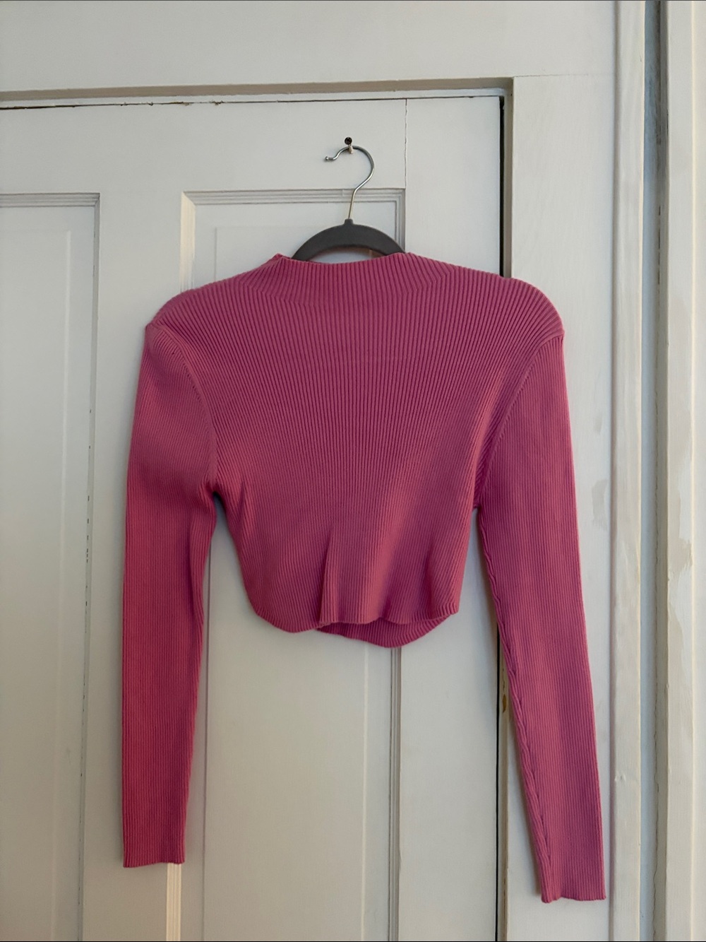 Ribbed Long-Sleeve Cropped Top — Fuchsia Pink
